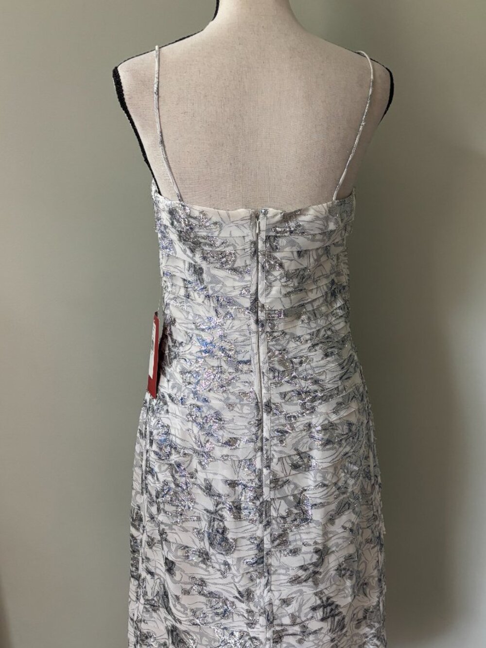 JS Collections Metallic Tiered Jacquard Cocktail Dress Size 6 NWT - Picture 3 of 7